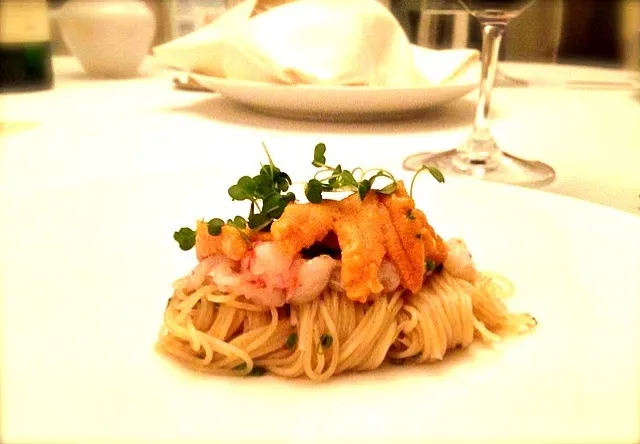 Cold angel hair with sea urchin and sweet prawn. Yummehhh!|Mei Meiさん