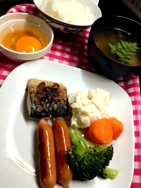 朝ごはん、卵かけ御飯にしました〜|ハルさん