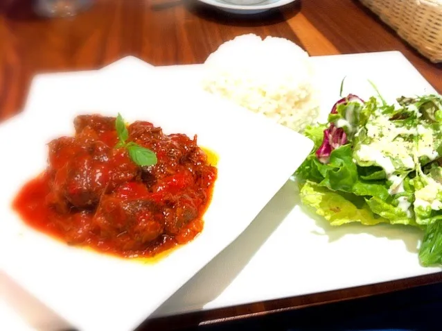 牛肉のほほニクのトマト煮|マチママさん