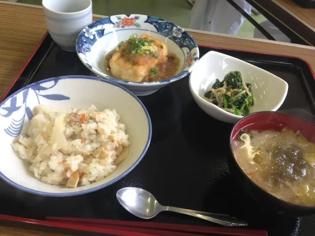 Snapdishの料理写真:集団給食*\(^o^)/*|あっちょさん