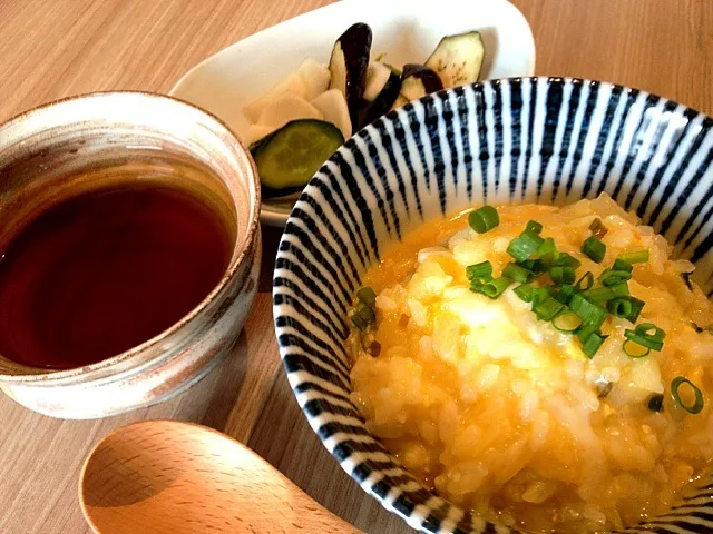 少々風邪気味の娘なので大根と葱たっぷりたまご味噌粥|きむらゆりかさん