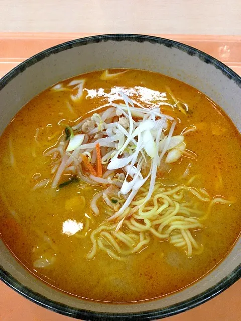 赤鬼ラーメン(学食)|るりさん