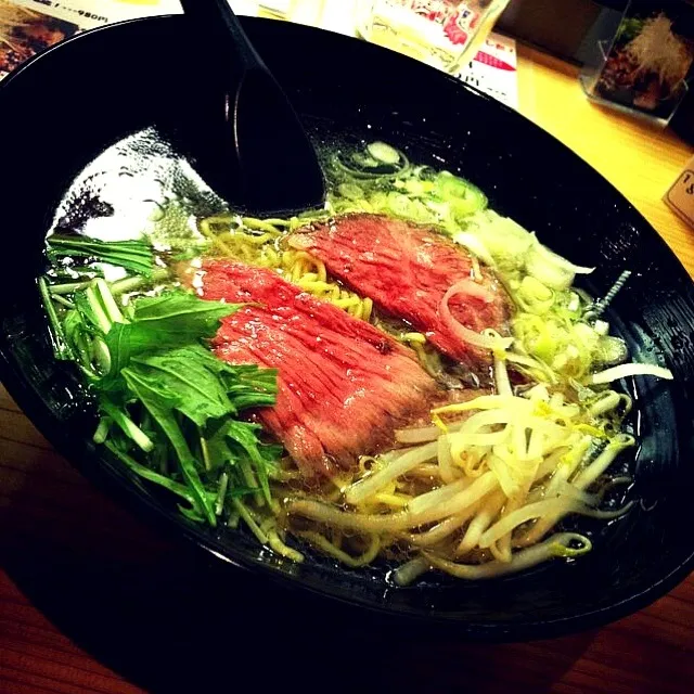 🍜牛骨のチャーシュー牛ラーメン🍜|mayumi＊さん