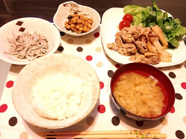 Snapdishの料理写真:長芋と豚肉の生姜焼き、五目豆、根菜のごまサラダ|なおさん