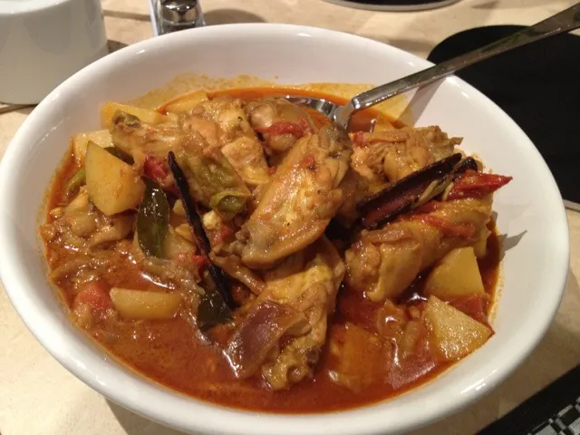 Snapdishの料理写真:Chicken curry|yu huangさん