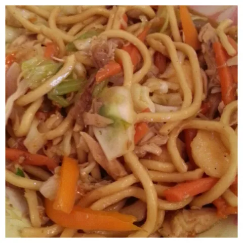 Pansit Lomi Guisado (Mix Vegetable Noodlles)|carolyn turianoさん