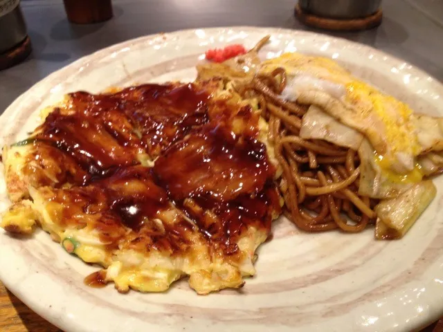 Snapdishの料理写真:お好み焼き、焼そば、卵焼き|森重 仁さん