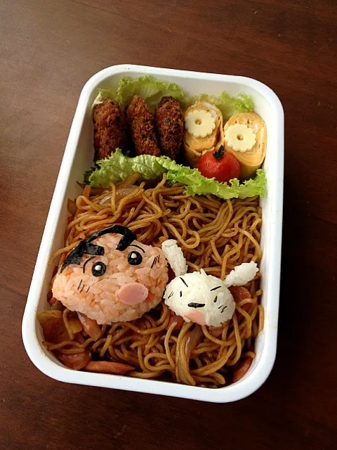 Snapdishの料理写真:しんちゃんの焼きそば弁当|manacocoさん