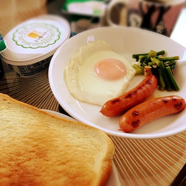 朝ごはんのメインはパンです|佐倉さん