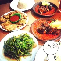 Snapdishの料理写真:iga penyet with kangkung n mushroom crispy (INDONESIAN FOOD)♡|catherina irawanさん