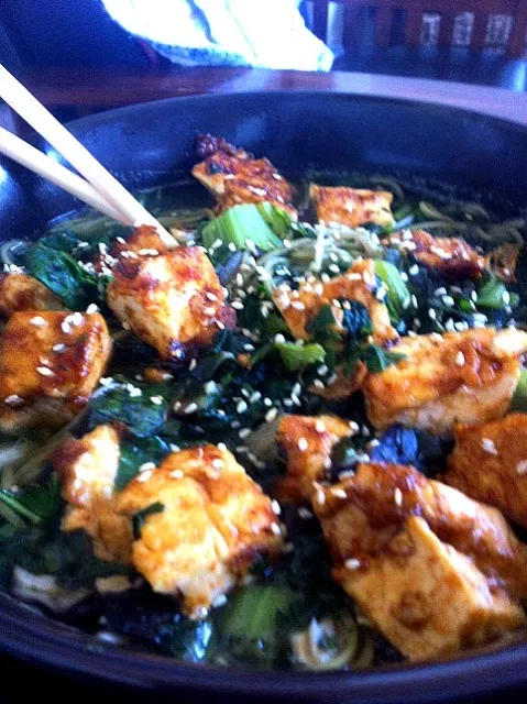 Asian green soup with ponzu glazed tofu and sesame seeds|virginia frasseさん