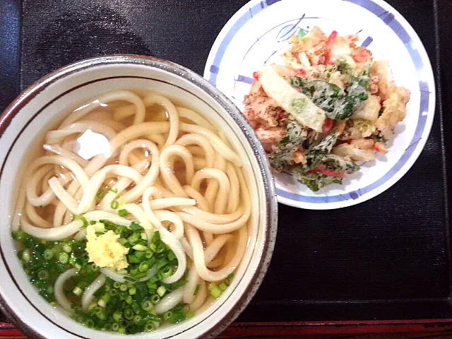 紅しょうがと白菜のかき揚げ
あつあつうどん（中）|kawamuraさん