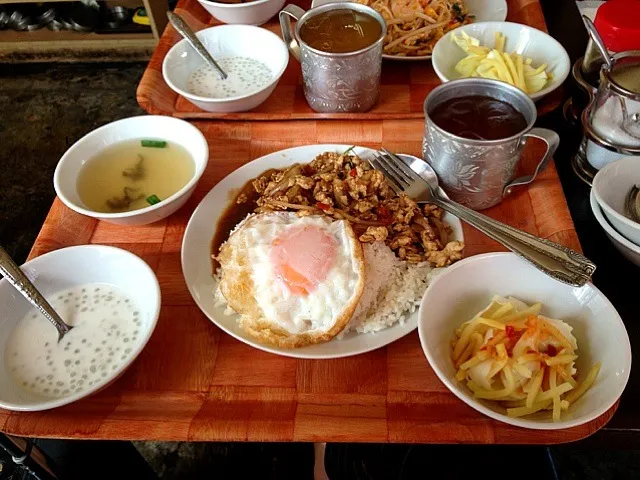 鶏肉のバジル炒めかけごはん|hamaguriさん