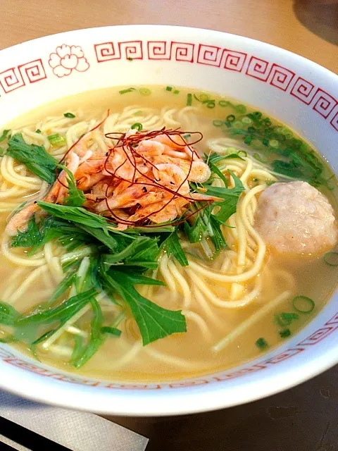 Snapdishの料理写真:塩ラーメン   〜海老名サービスエリア〜|Hiromiromiさん