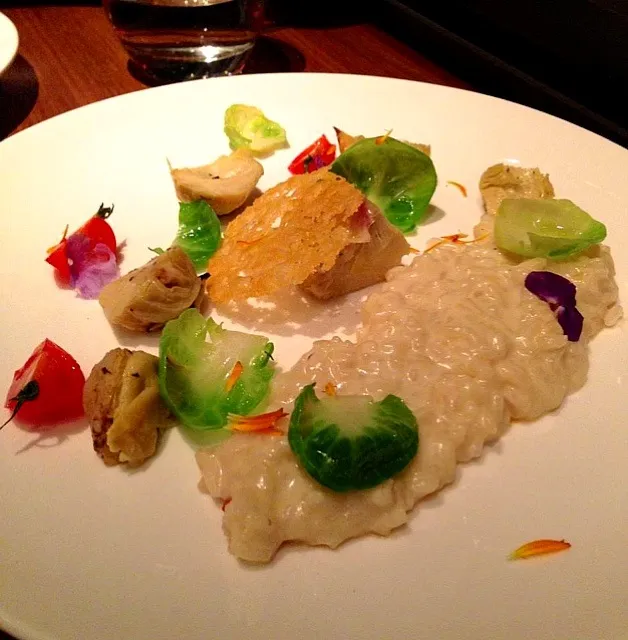 Artichoke risotto with confit of tomato also by Chef Baptiste Fournier. Best risotto i've had so far!|Mei Meiさん