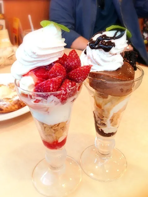 Strawberry and chocolate parfait|PhUnGさん