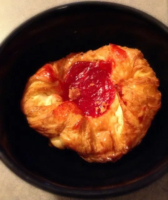 Strawberry Danish|Romeoさん