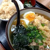 Snapdishの料理写真:牛肉うどん＆茶飯@金町|teke4さん