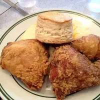 Snapdishの料理写真:Fried chicken|Marina Lesauvageさん