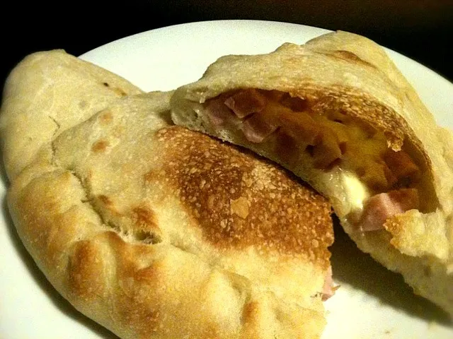 Pizza della settimana "Calzone con prosciutto cotto"|小鍋 (pentolina)さん