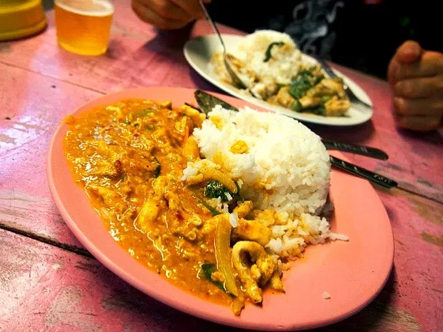 タイの屋台でタイカレー|まりなさん