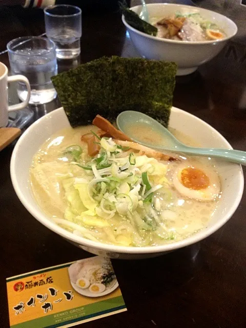 Snapdishの料理写真:濃厚とんこつ塩ラーメン|chieko ♪さん