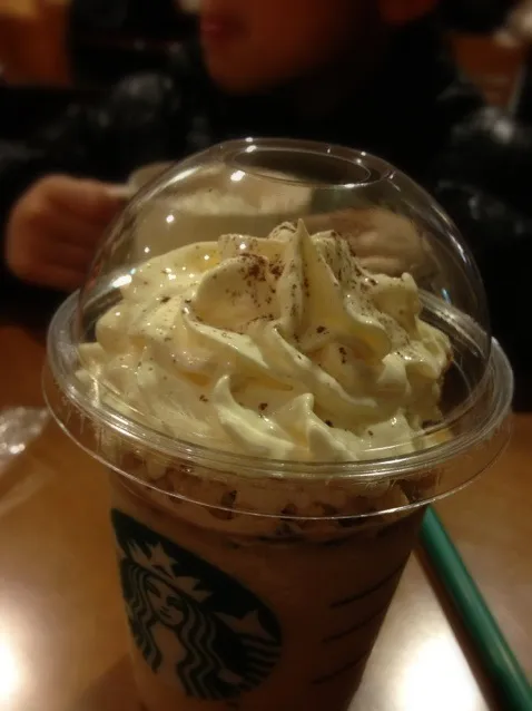 Snapdishの料理写真:コーヒーティラミスフラペチーノ＠スタバ|kanamumamaさん