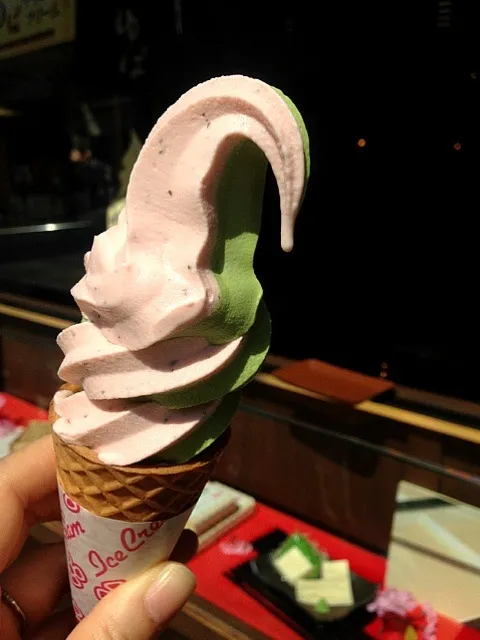 Sakura & Matcha ice cream!|mさん