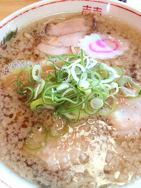 じとじとラーメン|しゅーちゃんさん