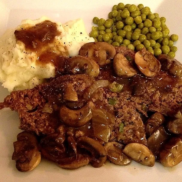 Meatloaf, Chills Famous Mashed Potatoes, Onion&Mushroom Gravy from scratch and Sweet Peas (Canned Peas-Sorry 😔)|Curt Chillさん