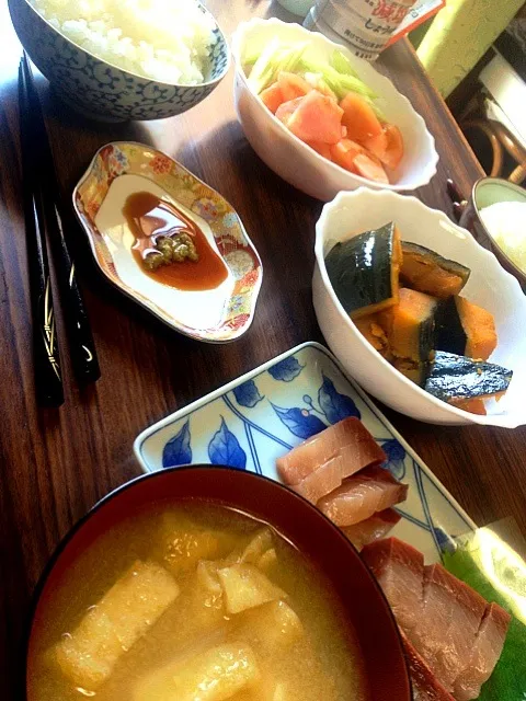 今日の朝ごはん メインぶり刺|sakumaさん