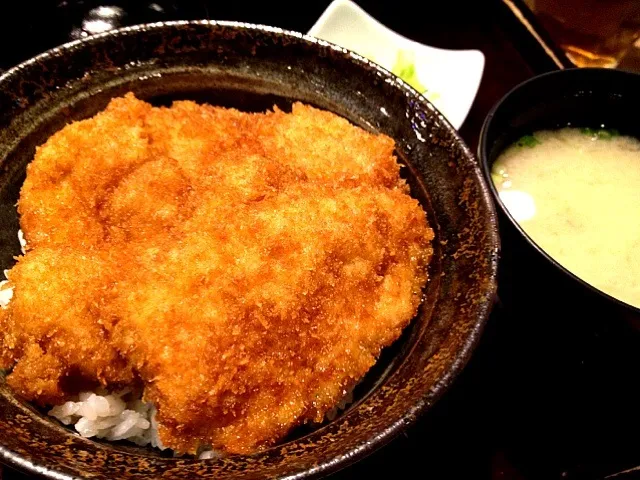 Snapdishの料理写真:タレカツ丼|imuffyさん