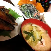 サンマの蒲焼き、かぼちゃの煮物、ひじきとほうれん草の白和え、豚汁|あんじぇらさん