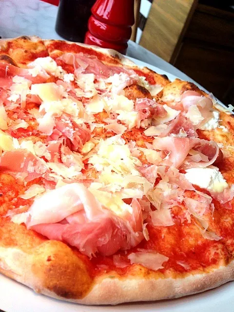 Parma ham pizza|Johnsonさん