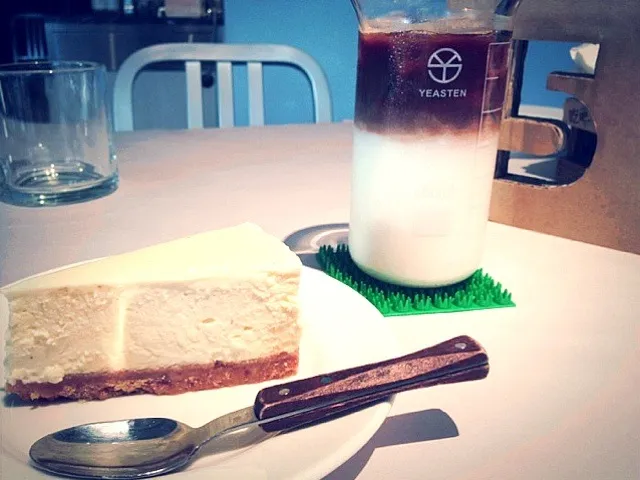 Cheese cake & caramel latte|Yinfanさん