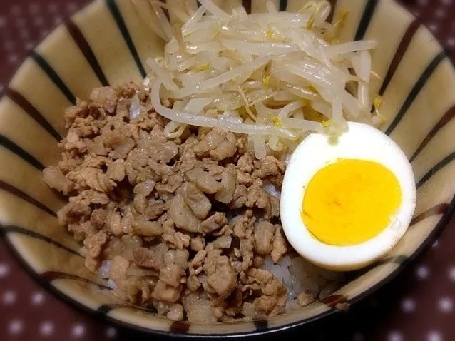 台湾でお馴染みの魯肉飯（るうろうはん）|りつ(*≧艸≦)さん