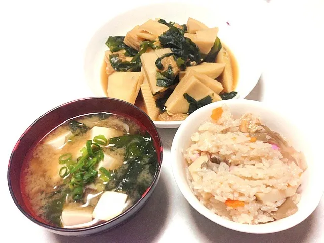 たけのこごはん  たけのことわかめの煮物 豆腐のお味噌汁|嶋田 美希さん