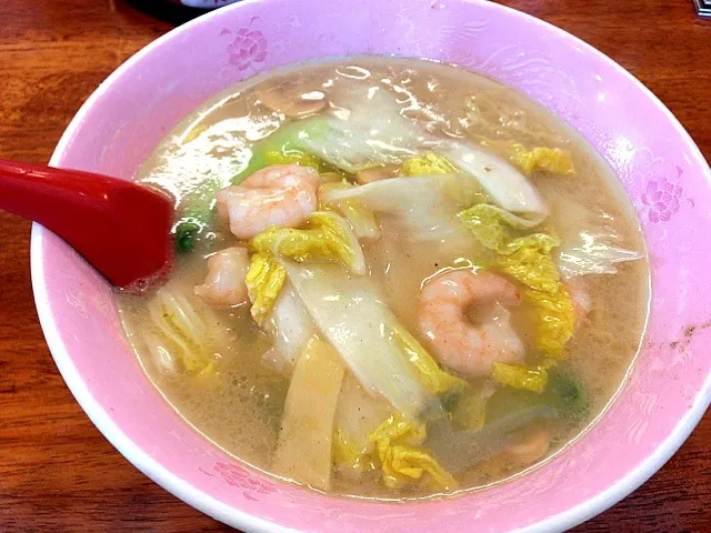 Snapdishの料理写真:芝海老とんこつ塩ラーメン|ぷわこさん