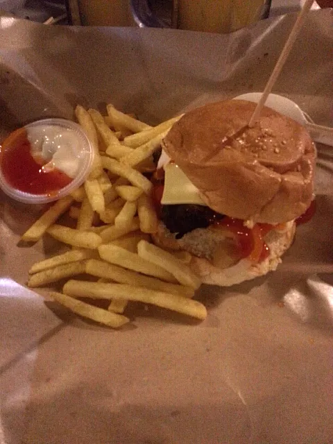 Burger Bakar|Fiona C Aさん