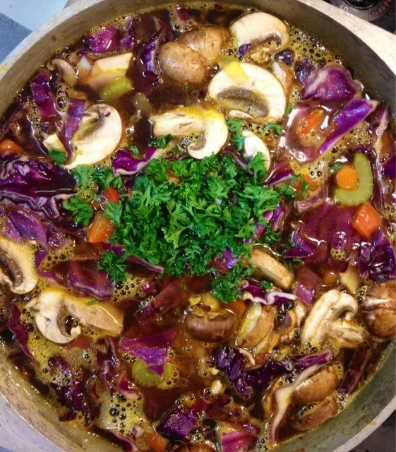 Purple Cabbage Soup|Kristi Tindolさん