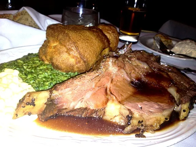 Prime rib and English Pudding from Summit House Restaurant.|Yasmeen 🌺さん