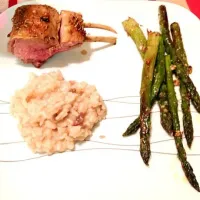 Rack of lamb, roasted asparagus and garlic cream risotto.|Yasmeen 🌺さん