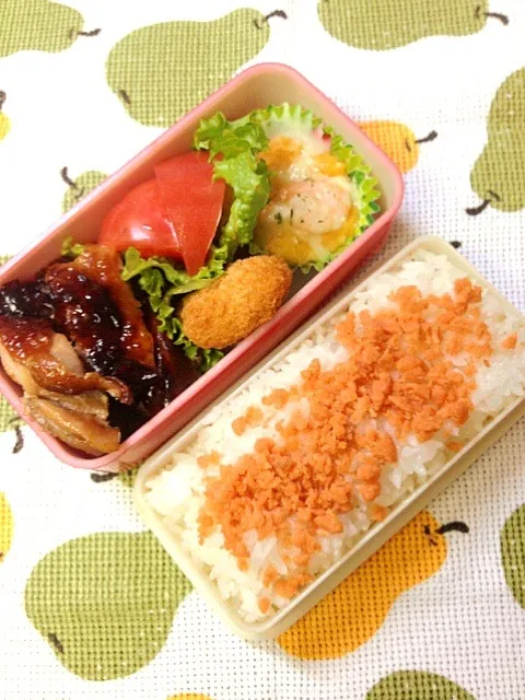 Snapdishの料理写真:チキンステーキ弁当♩|いずみさん