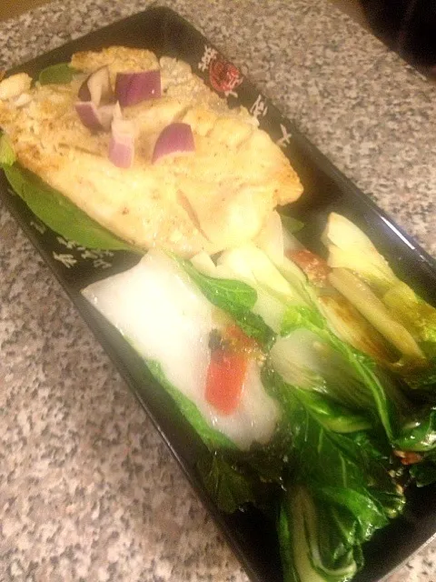 Snapdishの料理写真:Roughy w/sautéed bok choy|Carlos Baezさん