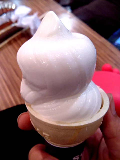 Snapdishの料理写真:vanilla ice cream...|jela esperanzaさん