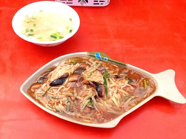 Snapdishの料理写真:鱔魚意麵|howardさん