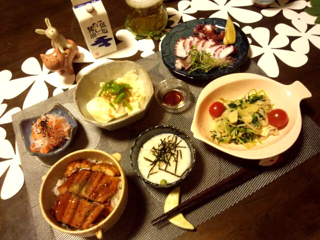 鰻丼、エノキと豆苗の中華炒め、湯葉入り汲み上げ豆腐、紅白なます、山芋とろろ、たこ刺身|ゆかさん