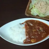 Snapdishの料理写真:トマト缶でハヤシライス|あーいさん