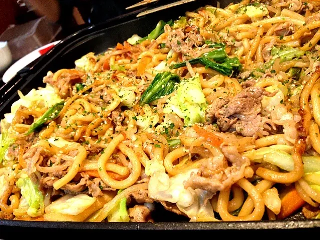 Snapdishの料理写真:鉄板de♡野菜たっぷり醤油焼うどん|m2coさん