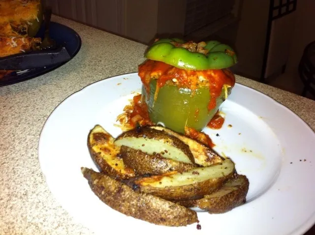 Stuffed bell peppers w/ roasted potatoes|jenniferさん